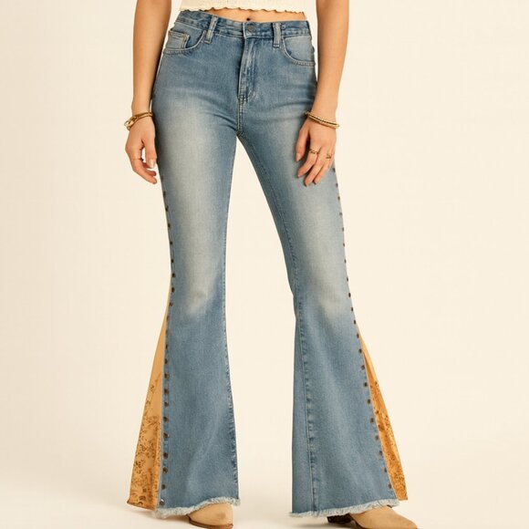 VINTAGE Sharagano Grommet Flare Jeans Light Wash 90s Boho Festival M - Picture 1 of 8